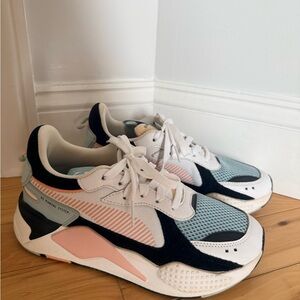 PUMA women’s tennis shoes